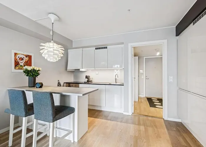 Demims Centre & Parking Lorenskog