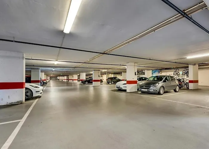 Demims Centre & Parking Daire