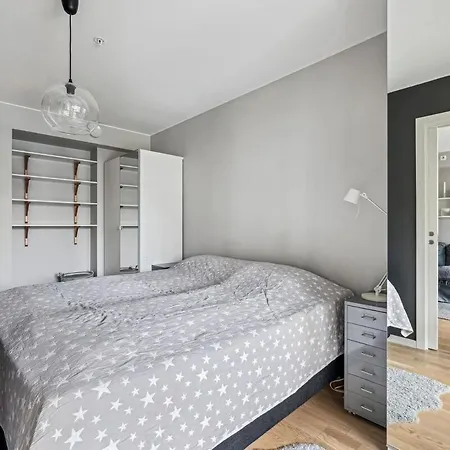 Demims Centre & Parking Apartment